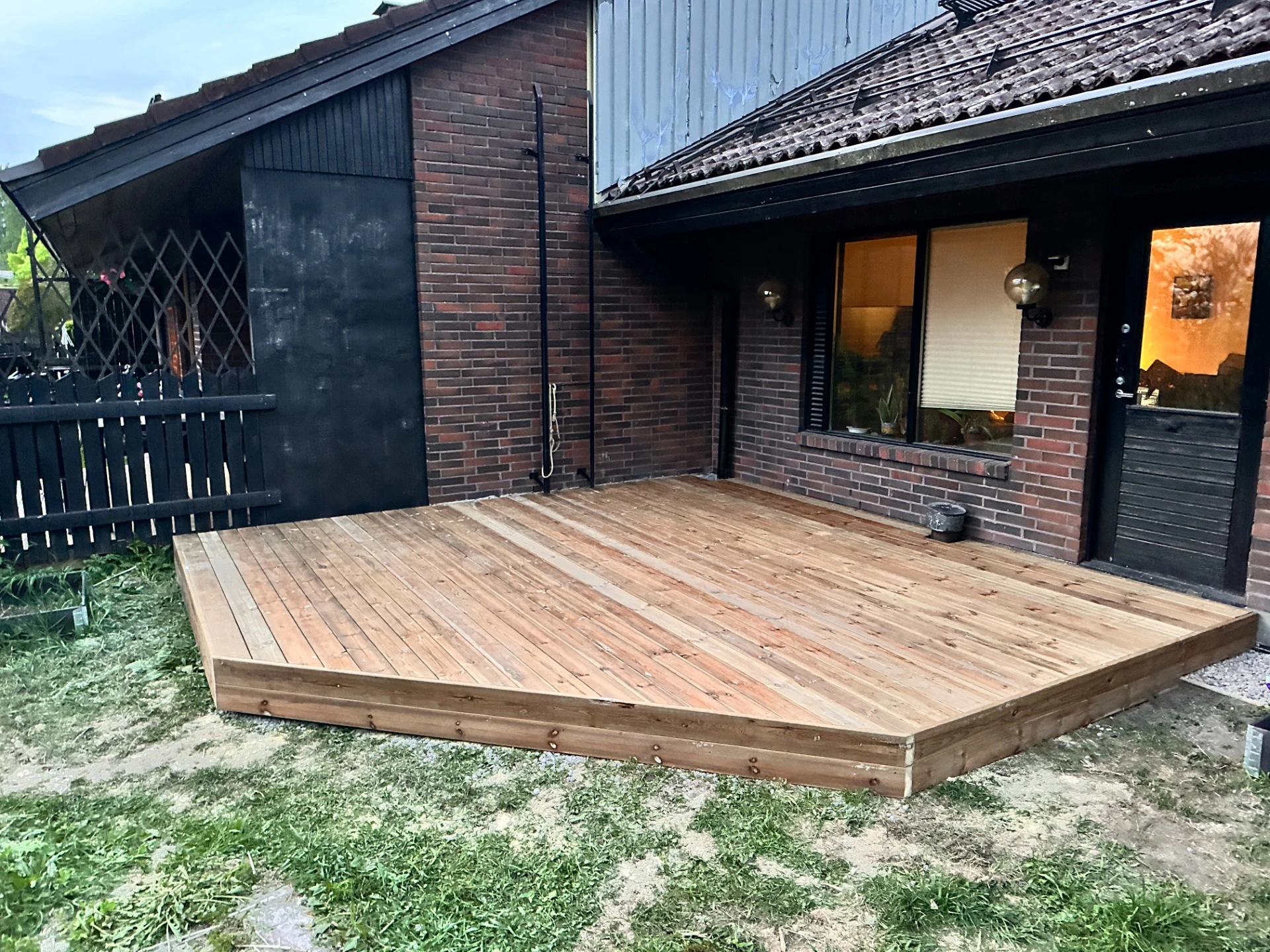NextBuildin rakentama puuterassi
